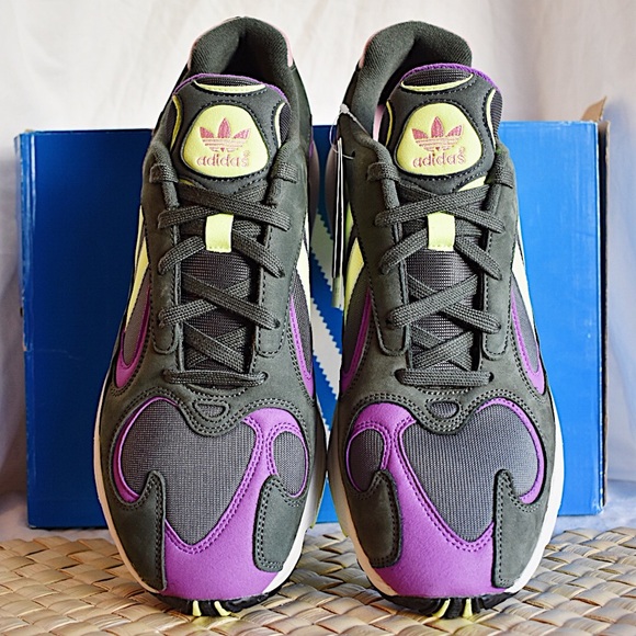 🚨SOLD🚨NEW Adidas Yung-1 - Picture 3 of 8